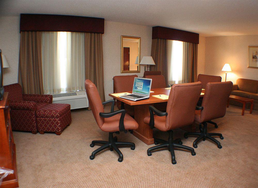 Seasons Inn & Suites Highland Exteriér fotografie
