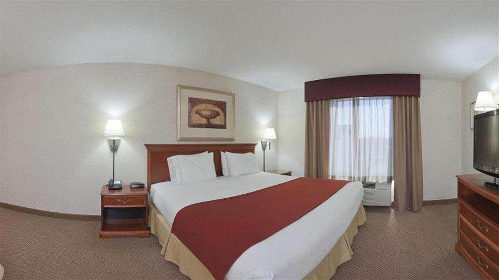 Seasons Inn & Suites Highland Exteriér fotografie