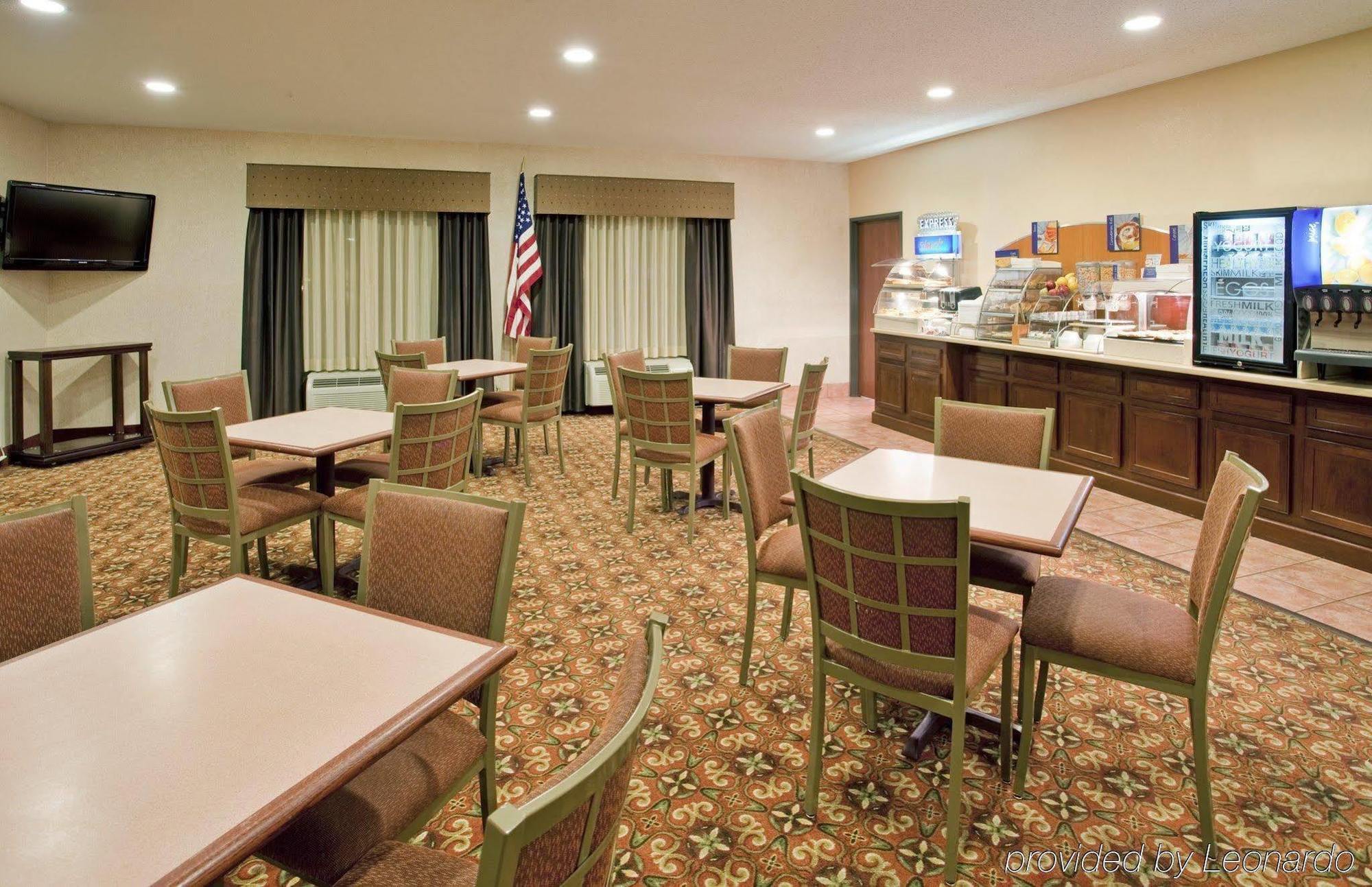 Seasons Inn & Suites Highland Restaurace fotografie